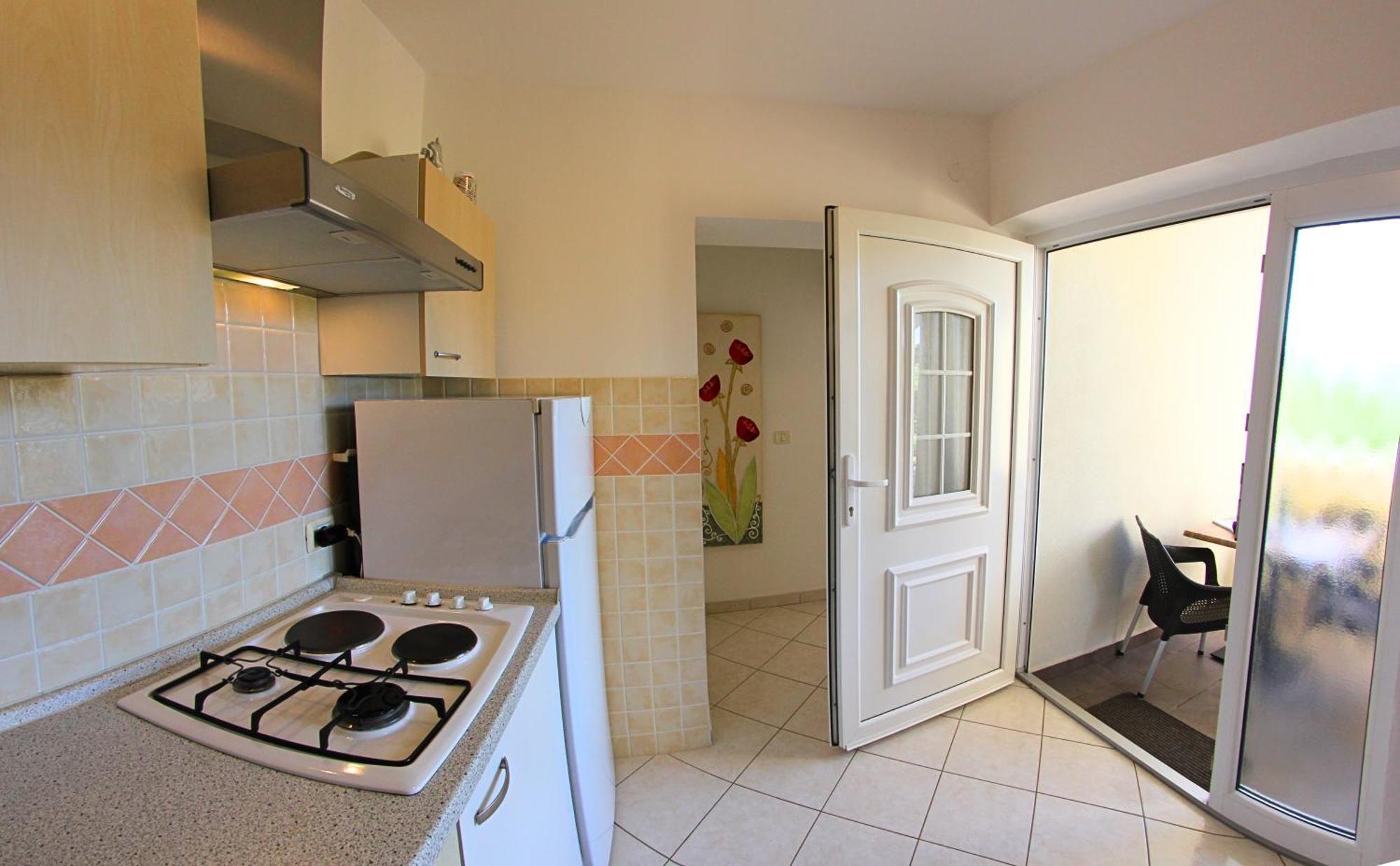 Apartments Goltes Ловречиця Екстер'єр фото